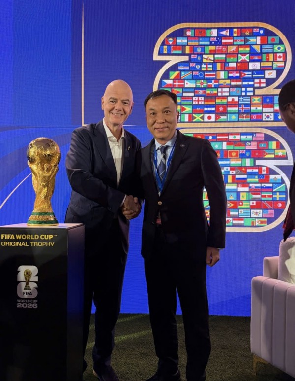Chủ tịch FIFA và Chủ tịch VFF trao đổi về phát triển bóng đá Việt Nam Chủ tịch FIFA và Chủ tịch VFF trao đổi về phát triển bóng đá Việt Nam