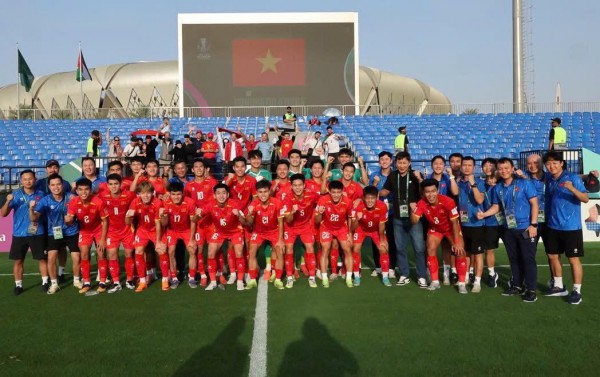 Chủ tịch Tập đoàn Đại Quang Minh treo thưởng 2 tỉ đồng nếu U.23 Việt Nam lọt vào chung kết châu Á