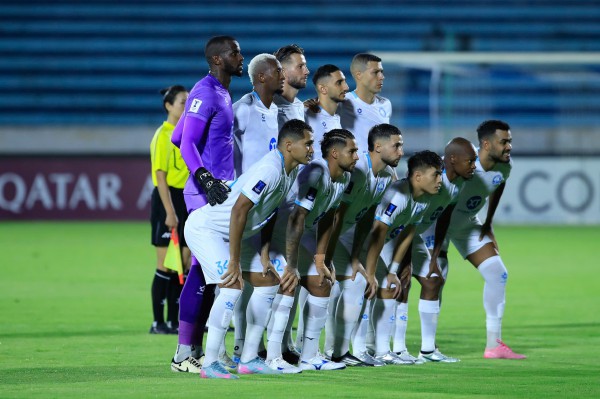 Chuyện chưa kể về cầu thủ Việt duy nhất đá chính giữa 'rừng Tây' CLB Nam Định Chuyện chưa kể về cầu thủ Việt duy nhất đá chính giữa 'rừng Tây' CLB Nam Định