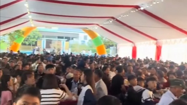 Chuyện chưa kể về đội bóng trường làng của Vua phá lưới Đình Bắc: Từng thua vì bị ‘tố’... không có giày Chuyện chưa kể về đội bóng trường làng của Vua phá lưới Đình Bắc: Từng thua vì bị ‘tố’... không có giày