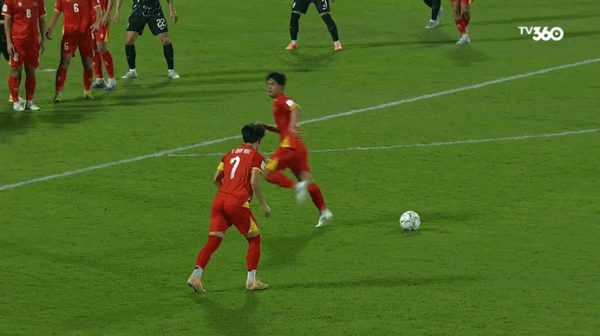 Chuyện chưa kể về đội bóng trường làng của Vua phá lưới Đình Bắc: Từng thua vì bị ‘tố’... không có giày Chuyện chưa kể về đội bóng trường làng của Vua phá lưới Đình Bắc: Từng thua vì bị ‘tố’... không có giày