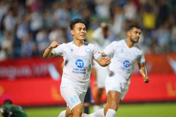 Cơ hội vàng cho những nhân tố mới đội tuyển Việt Nam: HLV Kim Sang-sik giám sát từ xa Cơ hội vàng cho những nhân tố mới đội tuyển Việt Nam: HLV Kim Sang-sik giám sát từ xa