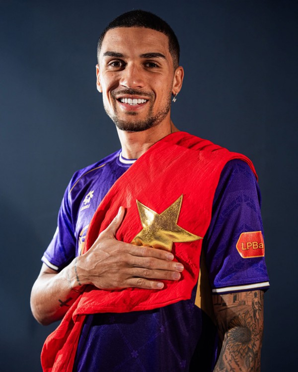 Có huyền thoại Harry Kewell và nội binh Đỗ Hoàng Hên, Hà Nội sẽ cản bước tân binh Ninh Bình? Có huyền thoại Harry Kewell và nội binh Đỗ Hoàng Hên, Hà Nội sẽ cản bước tân binh Ninh Bình?