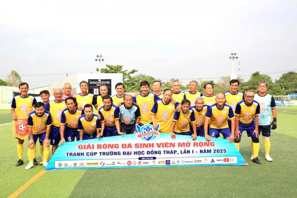 Công Nhậm lập hat-trick, Minh 'nhí' ghi cú đúp tạo kịch tính tại Trường ĐH Đồng Tháp