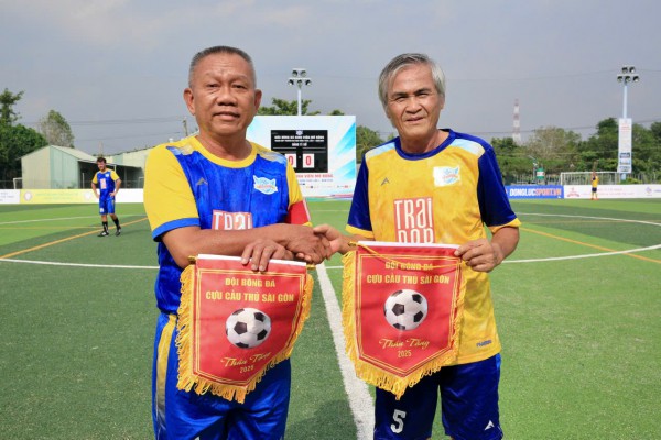 Công Nhậm lập hat-trick, Minh 'nhí' ghi cú đúp tạo kịch tính tại Trường ĐH Đồng Tháp