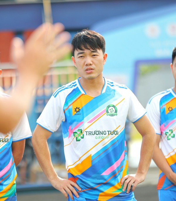 Cựu sao HAGL tiết lộ lý do chọn CLB Bình Phước, tái hợp Công Phượng Cựu sao HAGL tiết lộ lý do chọn CLB Bình Phước, tái hợp Công Phượng