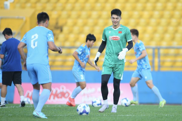 Dàn thủ môn 'nam thần' cao lớn và đẳng cấp của đội tuyển Việt Nam Dàn thủ môn 'nam thần' cao lớn và đẳng cấp của đội tuyển Việt Nam