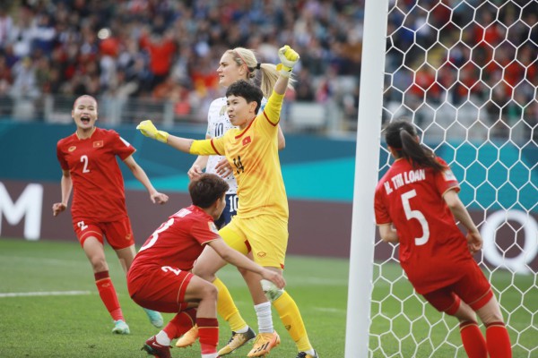 FIFA ca ngợi thủ môn Kim Thanh cùng ĐT nữ Việt Nam