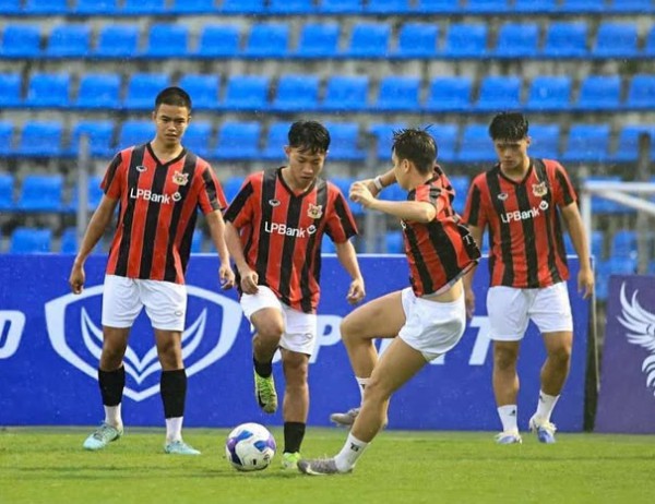 FIFA có quyết định rất quan trọng về tương lai Trần Thành Trung, HLV Kim Sang-sik vui lây FIFA có quyết định rất quan trọng về tương lai Trần Thành Trung, HLV Kim Sang-sik vui lây