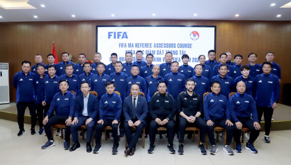 FIFA cử chuyên gia xịn sát cánh cùng VFF: Việt Nam có thêm 'vua áo đen' ở giải quốc tế FIFA cử chuyên gia xịn sát cánh cùng VFF: Việt Nam có thêm 'vua áo đen' ở giải quốc tế