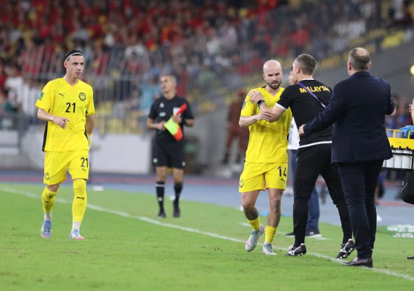 FIFA trừng phạt bóng đá Malaysia, đội tuyển Việt Nam càng kiên định con đường đi đúng đắn FIFA trừng phạt bóng đá Malaysia, đội tuyển Việt Nam càng kiên định con đường đi đúng đắn