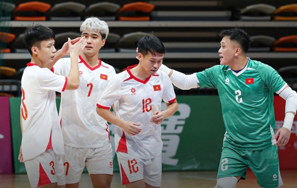 Futsal Việt Nam đặt một chân vào VCK châu Á, Trung Quốc sớm dừng chân Futsal Việt Nam đặt một chân vào VCK châu Á, Trung Quốc sớm dừng chân