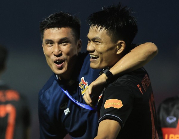 'Gà son' của thầy Kim lập công, CLB Ninh Bình đánh bại SLNA trong nghẹt thở