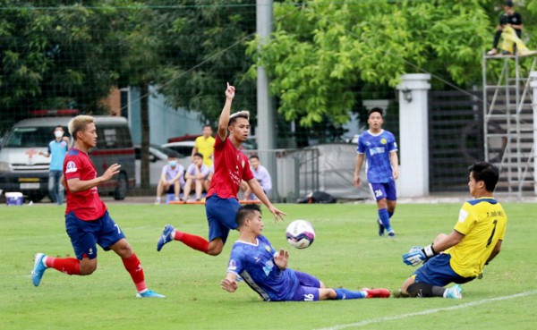 Giải bóng đá hạng nhì: Chiến thắng đầu tay của cựu tuyển thủ Phan Thanh Bình