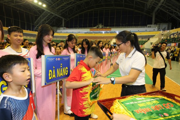 Giải cầu lông các nhóm tuổi thiếu niên 2024 thu hút gần 700 VĐV tham gia