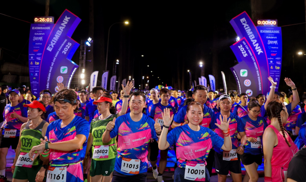 Giải chạy đêm giàu sức sống, truyền cảm hứng mạnh mẽ của một 'thành phố không ngủ' Giải chạy đêm giàu sức sống, truyền cảm hứng mạnh mẽ của một 'thành phố không ngủ'