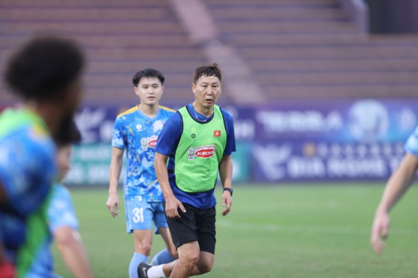 Giật mình giá vé xem Xuân Son và đội tuyển Việt Nam đấu chủ nhà Lào: Chỉ 13.000 đồng! Giật mình giá vé xem Xuân Son và đội tuyển Việt Nam đấu chủ nhà Lào: Chỉ 13.000 đồng!