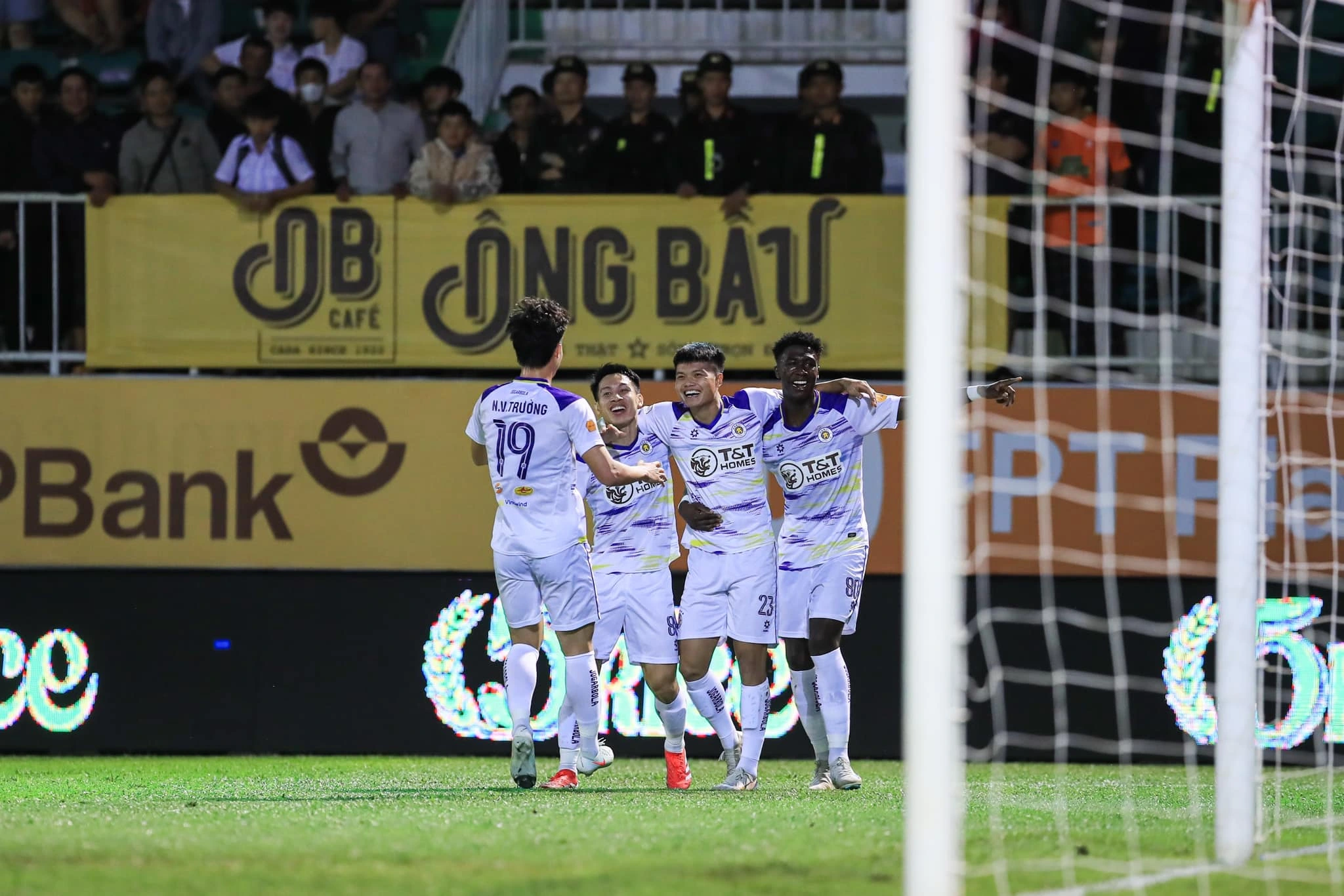 HAGL bị HLV chỉ trích dữ dội, tân HLV Hà Nội ‘tôi đã nghĩ nếu thua thì sao…’ HAGL bị HLV chỉ trích dữ dội, tân HLV Hà Nội ‘tôi đã nghĩ nếu thua thì sao…’