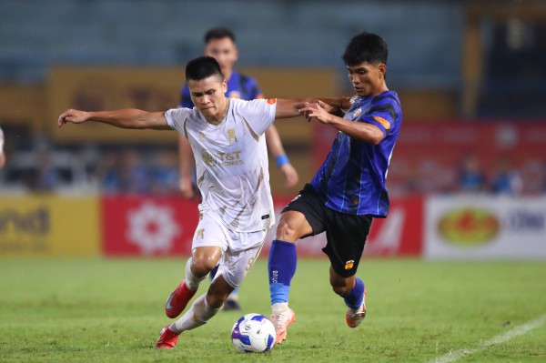 HAGL 'phiên bản 2K' trẻ nhất V-League gây sốc với sự lột xác ngoạn mục