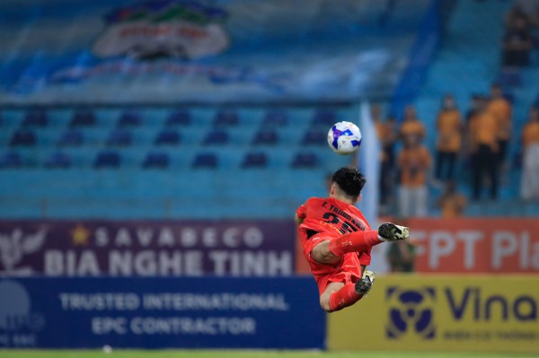 HAGL 'phiên bản 2K' trẻ nhất V-League gây sốc với sự lột xác ngoạn mục