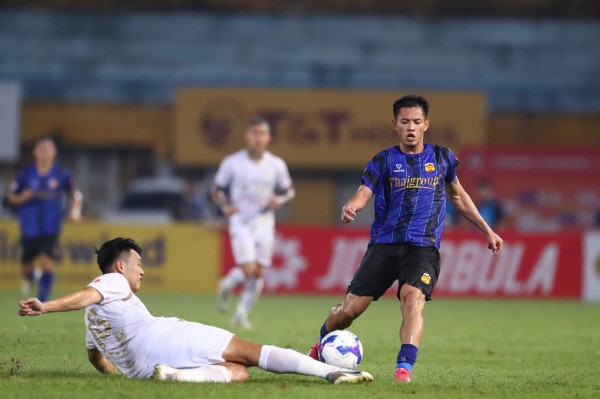 HAGL 'phiên bản 2K' trẻ nhất V-League gây sốc với sự lột xác ngoạn mục