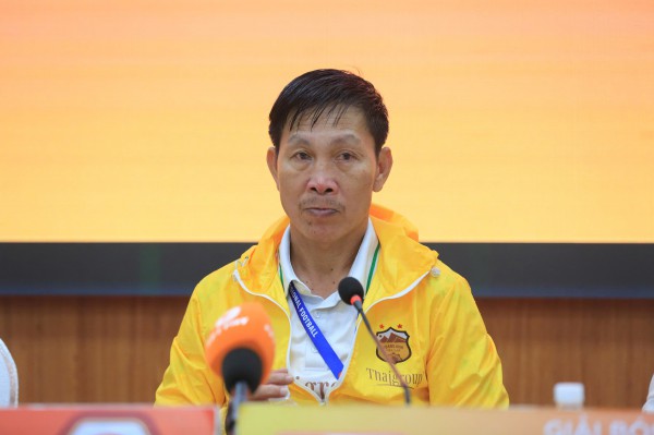 HLV HAGL chỉ mong hòa mà còn không được, HLV Lê Huỳnh Đức nói điều cực sốc về Tiến Linh HLV HAGL chỉ mong hòa mà còn không được, HLV Lê Huỳnh Đức nói điều cực sốc về Tiến Linh