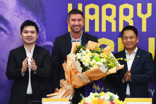 HLV Hà Nội Harry Kewell: ‘Có Robbie Fowler là bạn thân, tôi sẽ hiểu hơn bóng đá châu Á’ HLV Hà Nội Harry Kewell: ‘Có Robbie Fowler là bạn thân, tôi sẽ hiểu hơn bóng đá châu Á’