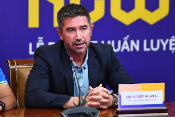 HLV Hà Nội Harry Kewell: ‘Có Robbie Fowler là bạn thân, tôi sẽ hiểu hơn bóng đá châu Á’ HLV Hà Nội Harry Kewell: ‘Có Robbie Fowler là bạn thân, tôi sẽ hiểu hơn bóng đá châu Á’
