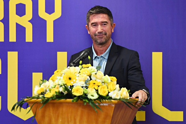 HLV Hà Nội Harry Kewell: ‘Có Robbie Fowler là bạn thân, tôi sẽ hiểu hơn bóng đá châu Á’ HLV Hà Nội Harry Kewell: ‘Có Robbie Fowler là bạn thân, tôi sẽ hiểu hơn bóng đá châu Á’