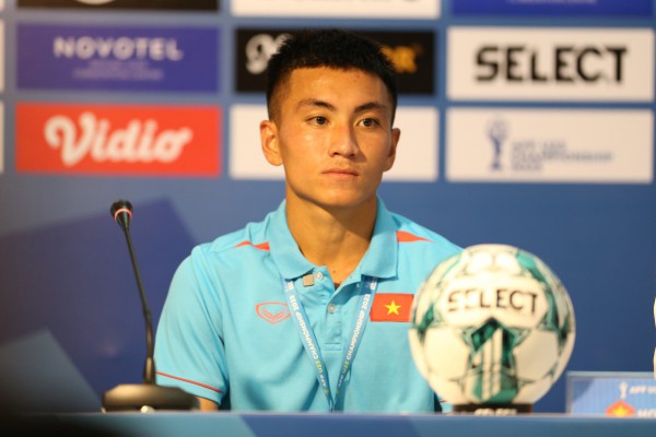 HLV Hoàng Anh Tuấn: “Tôi có một chút hài lòng, bởi đội vẫn còn nhiều điều cần hoàn thiện” HLV Hoàng Anh Tuấn: “Tôi có một chút hài lòng, bởi đội vẫn còn nhiều điều cần hoàn thiện”