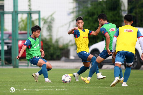 HLV Hoàng Anh Tuấn rút gọn danh sách đội tuyển U23 Việt Nam xuống 26 cầu thủ