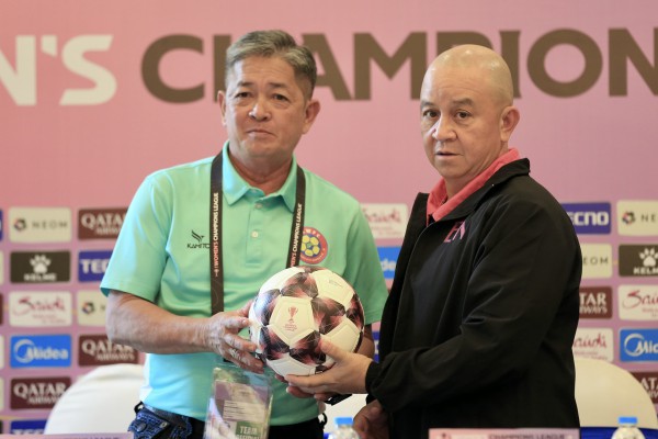 HLV Kim Chi không dẫn dắt CLB nữ TP.HCM, tuyển thủ Philippines ấn tượng với Huỳnh Như HLV Kim Chi không dẫn dắt CLB nữ TP.HCM, tuyển thủ Philippines ấn tượng với Huỳnh Như