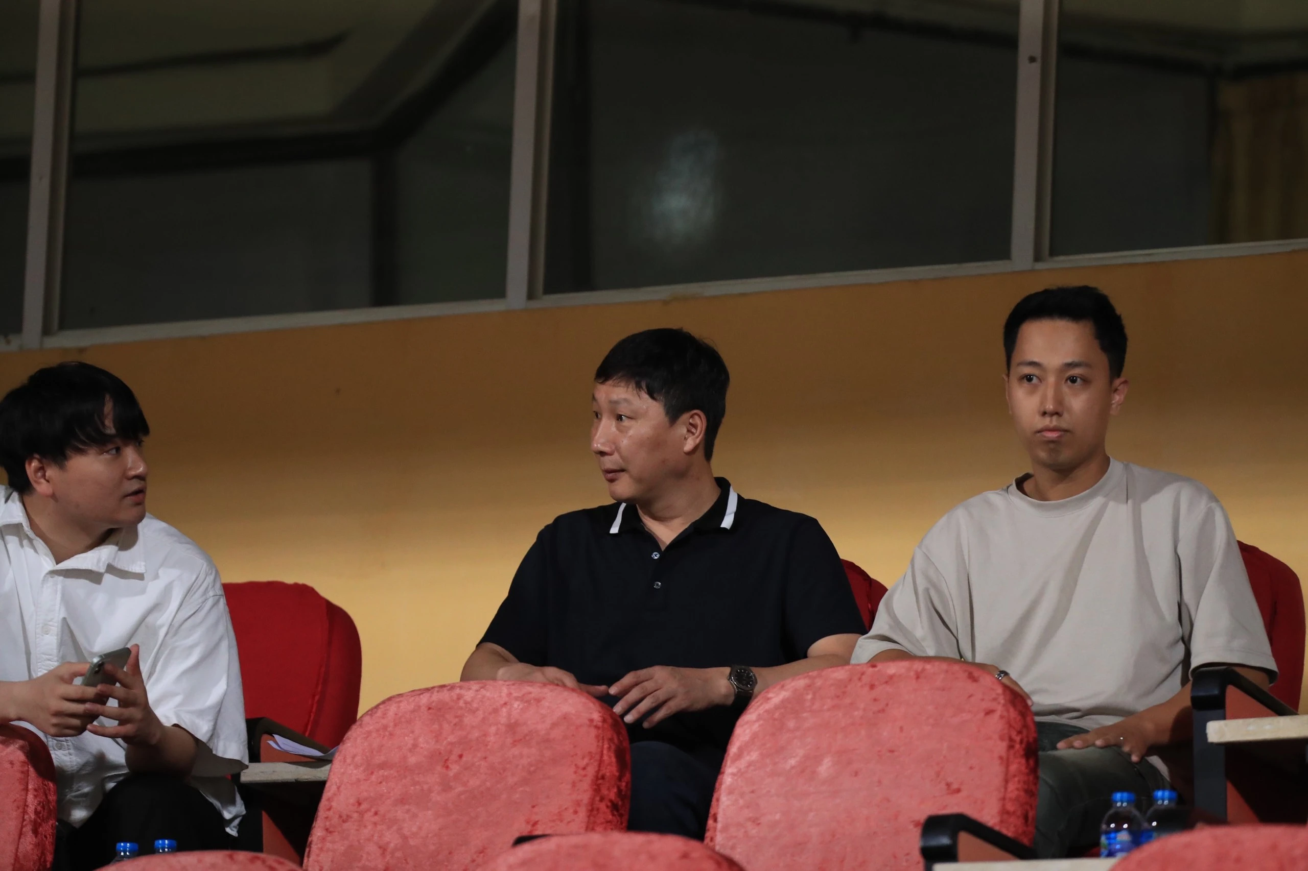 HLV Kim Sang-sik: Tôi muốn có bóng đá chiến thắng dựa trên tinh thần quyết tâm