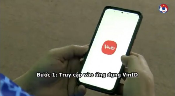 HLV Kim Sang-sik đích thân hướng dẫn mua vé online trận đội tuyển Việt Nam đấu Philippines