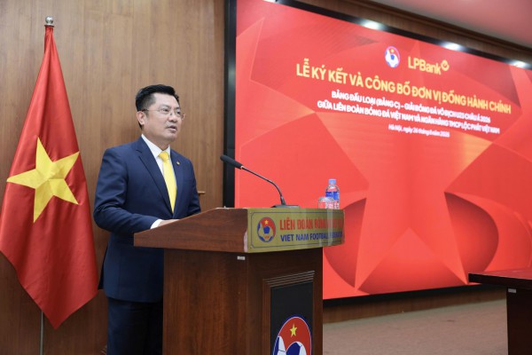 HLV Kim Sang-sik nói bất ngờ về tiền vệ Việt kiều Trần Thành Trung, muốn U.23 Việt Nam phải... HLV Kim Sang-sik nói bất ngờ về tiền vệ Việt kiều Trần Thành Trung, muốn U.23 Việt Nam phải...