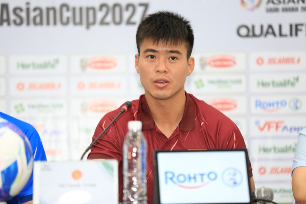 HLV Kim Sang-sik nói điều rất bất ngờ về án phạt Malaysia, mong mỏi đội tuyển Việt Nam thắng Nepal HLV Kim Sang-sik nói điều rất bất ngờ về án phạt Malaysia, mong mỏi đội tuyển Việt Nam thắng Nepal