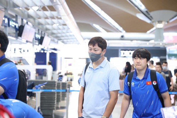 HLV Kim Sang-sik quay lại Hà Nội, U.23 Việt Nam hội quân ngày 29.8 HLV Kim Sang-sik quay lại Hà Nội, U.23 Việt Nam hội quân ngày 29.8