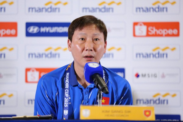 HLV Kim Sang-sik ‘soi’ cực kỹ Philippines, báo tin bất ngờ về Lý Đức: ‘U.23 Việt Nam sẽ…’