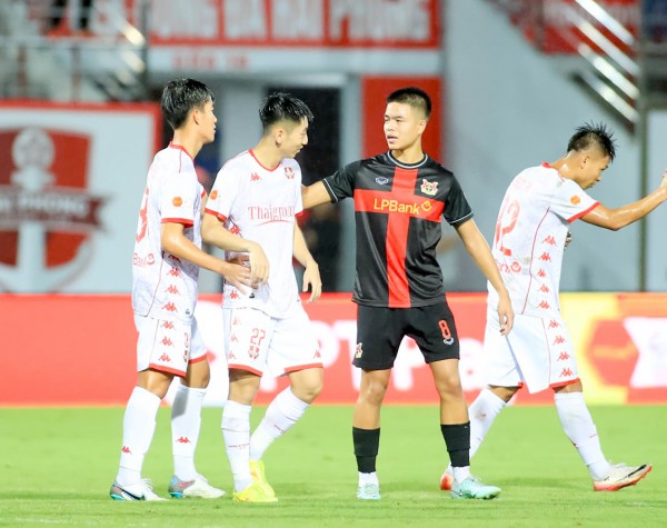 HLV Kim Sang-sik tìm 'quân bài tẩy' cho U.23 Việt Nam ở SEA Games 33 HLV Kim Sang-sik tìm 'quân bài tẩy' cho U.23 Việt Nam ở SEA Games 33