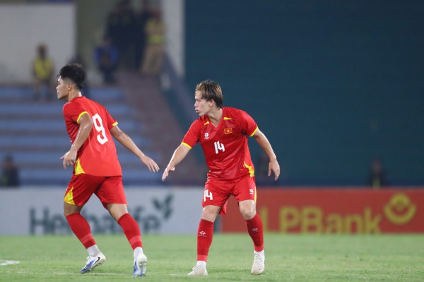 HLV Kim Sang-sik vui vì U.23 Việt Nam thắng trận mở màn nhưng vẫn ‘cáu’ vì… HLV Kim Sang-sik vui vì U.23 Việt Nam thắng trận mở màn nhưng vẫn ‘cáu’ vì…