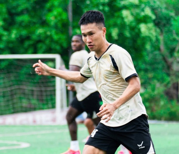 HLV Kim đã biết tin Doãn Ngọc Tân bị gãy xương sườn, chưa gọi người thay thế ở đội tuyển HLV Kim đã biết tin Doãn Ngọc Tân bị gãy xương sườn, chưa gọi người thay thế ở đội tuyển