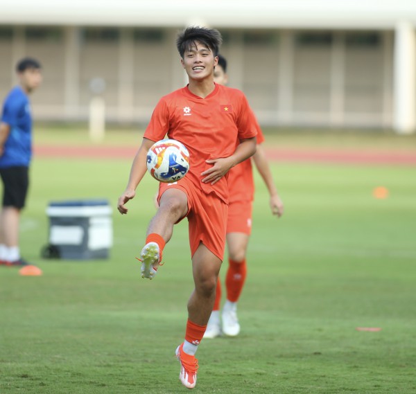 HLV Kim nói khả năng Lý Đức đá bán kết còn bỏ ngỏ, sự thật thế nào? HLV Kim nói khả năng Lý Đức đá bán kết còn bỏ ngỏ, sự thật thế nào?