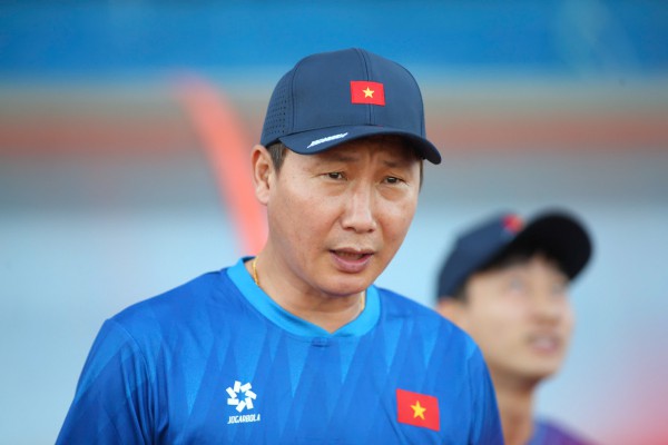 HLV Kim tiết lộ 1 cầu thủ vắng mặt trận tái đấu Nepal, kể chuyện Tiến Linh... đòi vé HLV Kim tiết lộ 1 cầu thủ vắng mặt trận tái đấu Nepal, kể chuyện Tiến Linh... đòi vé