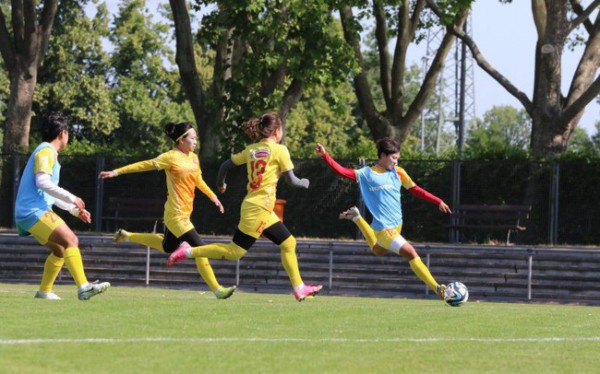 HLV Mai Đức Chung: Những trận đấu này rất bổ ích để chuẩn bị cho VCK bóng đá nữ thế giới 2023