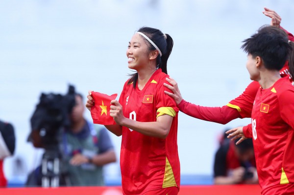 HLV Mai Đức Chung nói lời gan ruột về Huỳnh Như, HLV Thái Lan thừa nhận rằng... HLV Mai Đức Chung nói lời gan ruột về Huỳnh Như, HLV Thái Lan thừa nhận rằng...