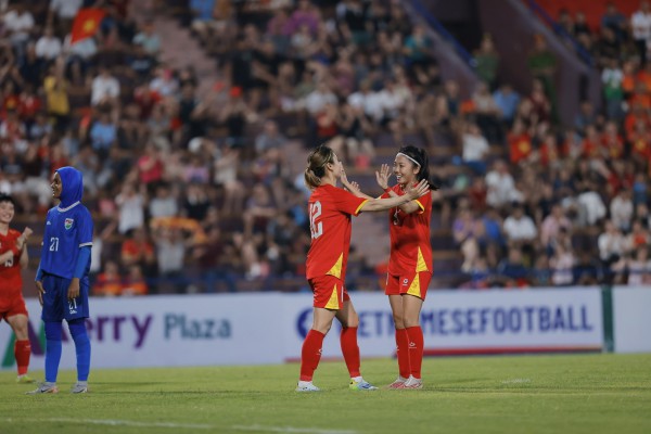 HLV Mai Đức Chung tiết lộ lý do Huỳnh Như không đá chính, HLV Maldives nói điều nghẹn ngào