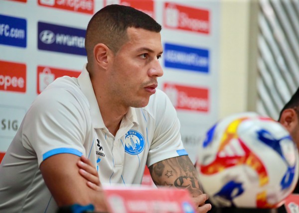 HLV Nam Định bất ngờ tiết lộ tình trạng mới nhất của Xuân Son, quyết thắng đối thủ Singapore tại Thiên Trường