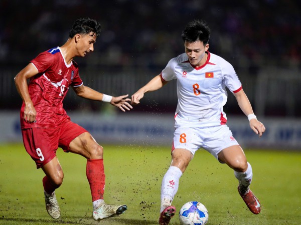 HLV Nepal bất ngờ nhận định: 'Việt Nam xứng đáng dự Asian Cup hơn Malaysia, hãy chờ án FIFA’' HLV Nepal bất ngờ nhận định: 'Việt Nam xứng đáng dự Asian Cup hơn Malaysia, hãy chờ án FIFA’'