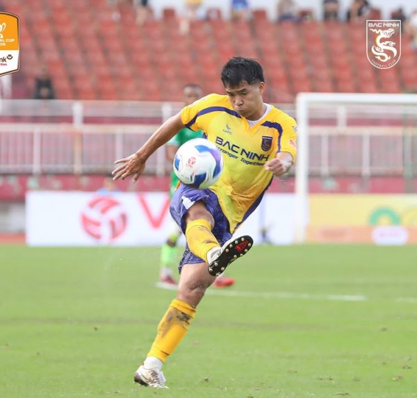 HLV Park Hang-seo xuất hiện, CLB Bắc Ninh thắng kịch tính tại Thống Nhất