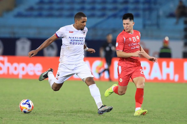 HLV Polking 'đừng nói CLB CAHN thắng may mắn', HLV Cebu cay đắng vì thua phút cuối HLV Polking 'đừng nói CLB CAHN thắng may mắn', HLV Cebu cay đắng vì thua phút cuối